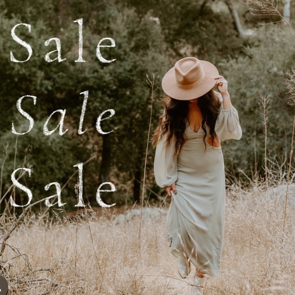 Women’s live show! Like to be notified. ❤️ - Picture 2 of 2